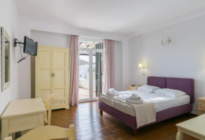  Malion Rooms  Адамас